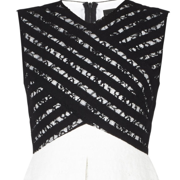 BCBGMAXAZARIA VICKI LACE BLOCKED TOP - Picture 2 of 7